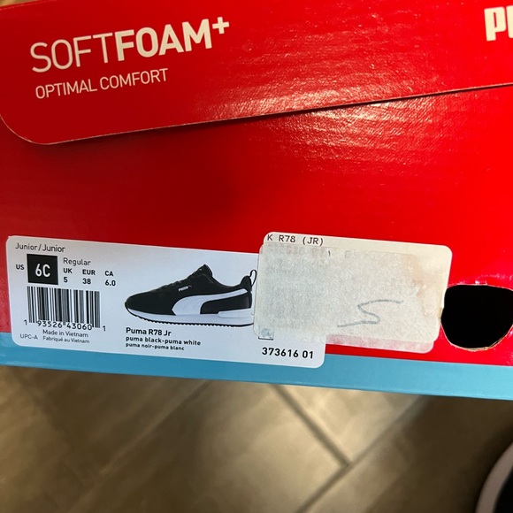 Puma Runners - Picture 2 of 7